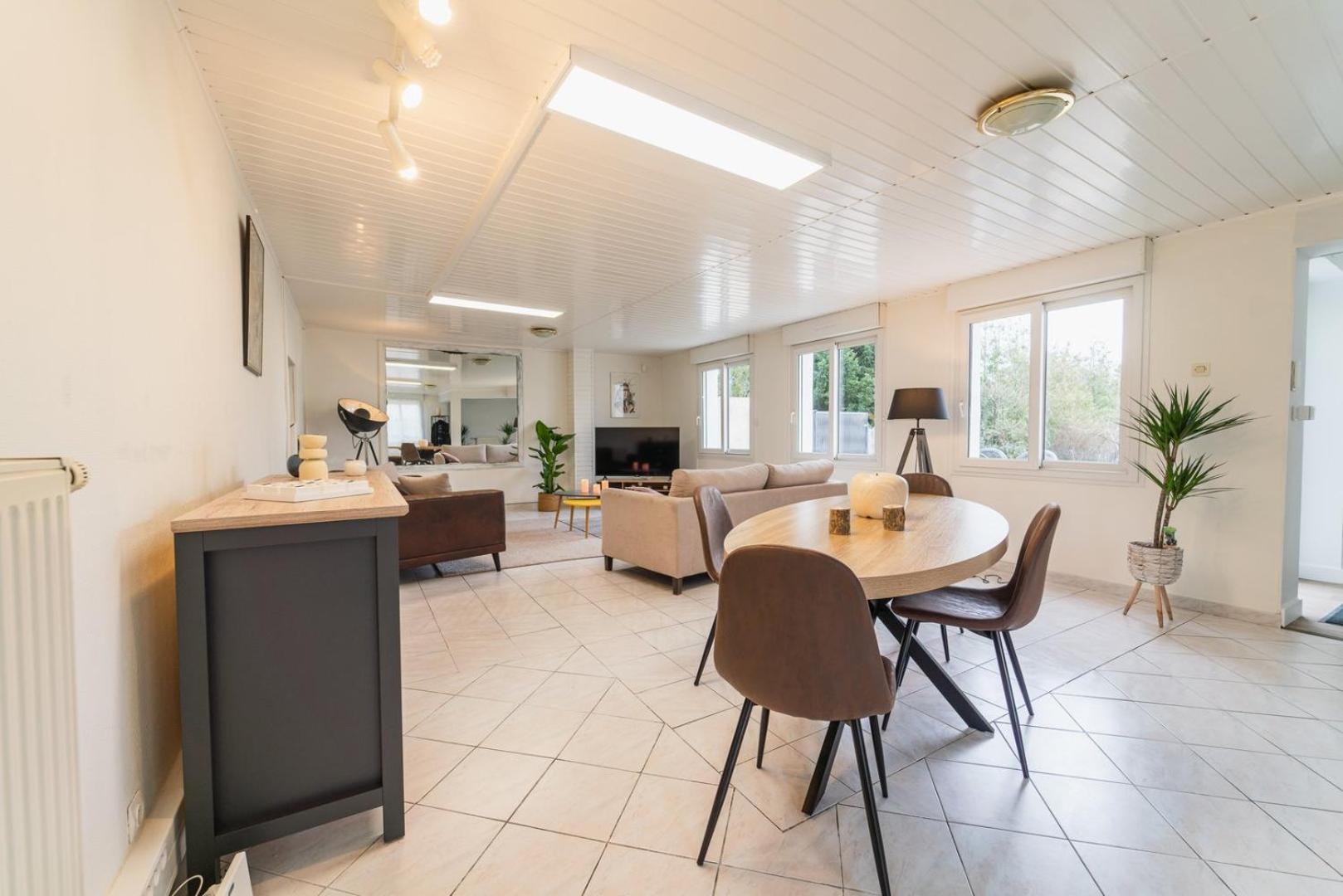 Le Gue Sourdeau: 150m² 5 Min From Futuroscope