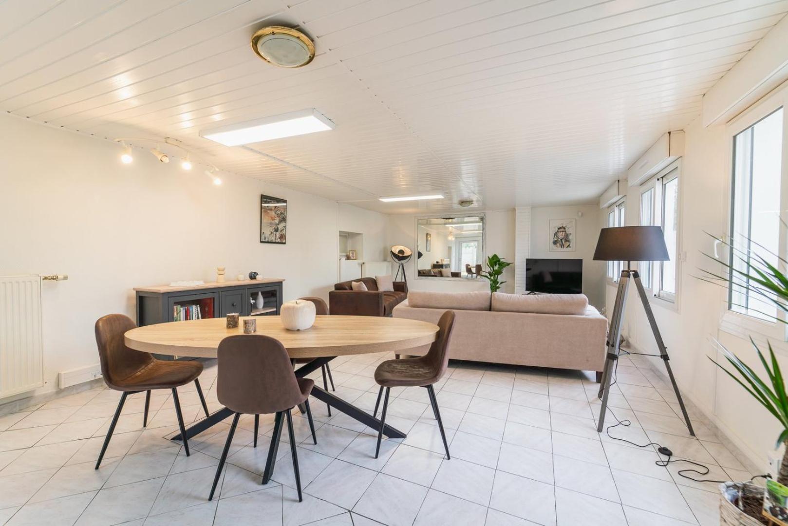 Le Gue Sourdeau: 150m² 5 Min From Futuroscope *