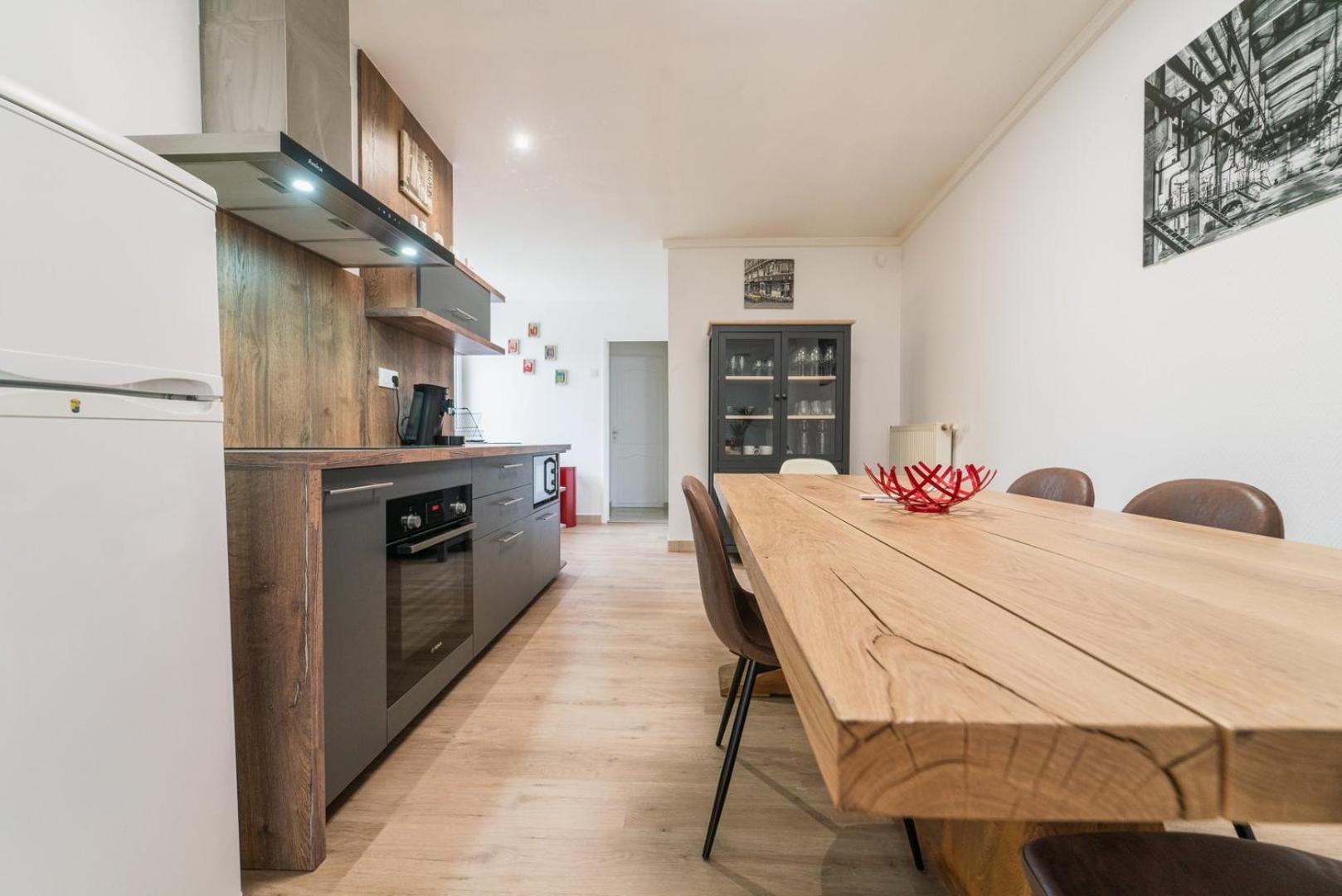 Apartment Le Gue Sourdeau: 150m² 5 Min From Futuroscope Chasseneuil-du-Poitou